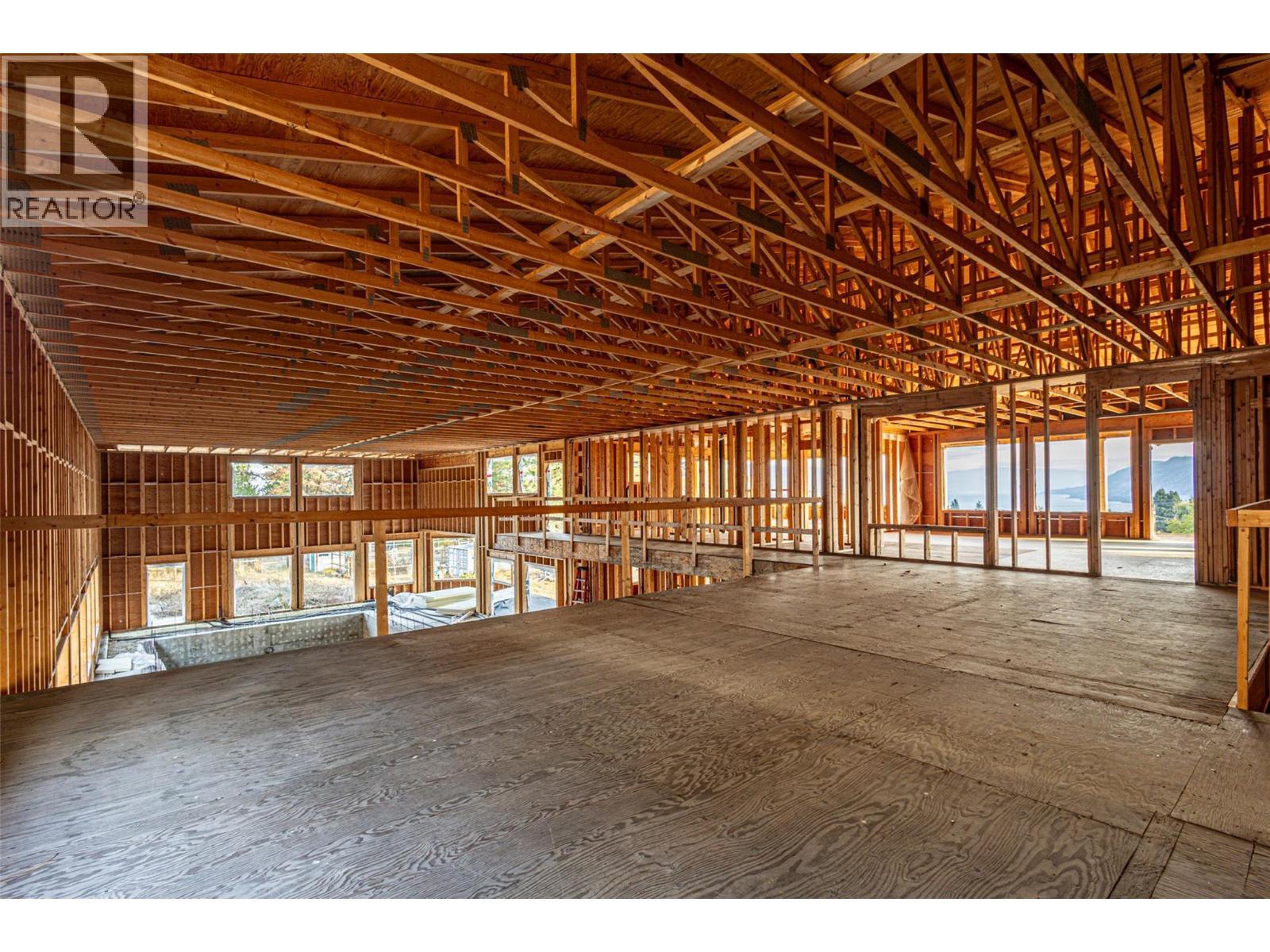 4976 Princeton Avenue. Peachland, British Columbia