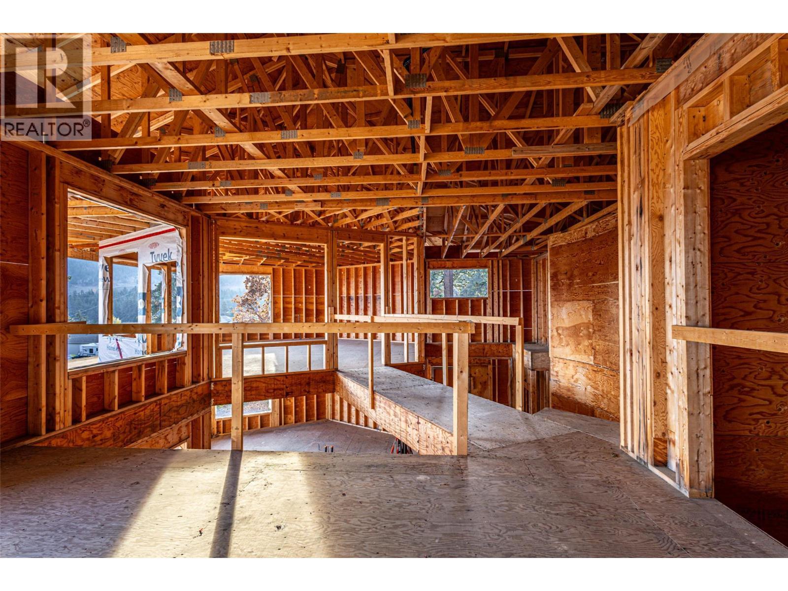 4976 Princeton Avenue. Peachland, British Columbia