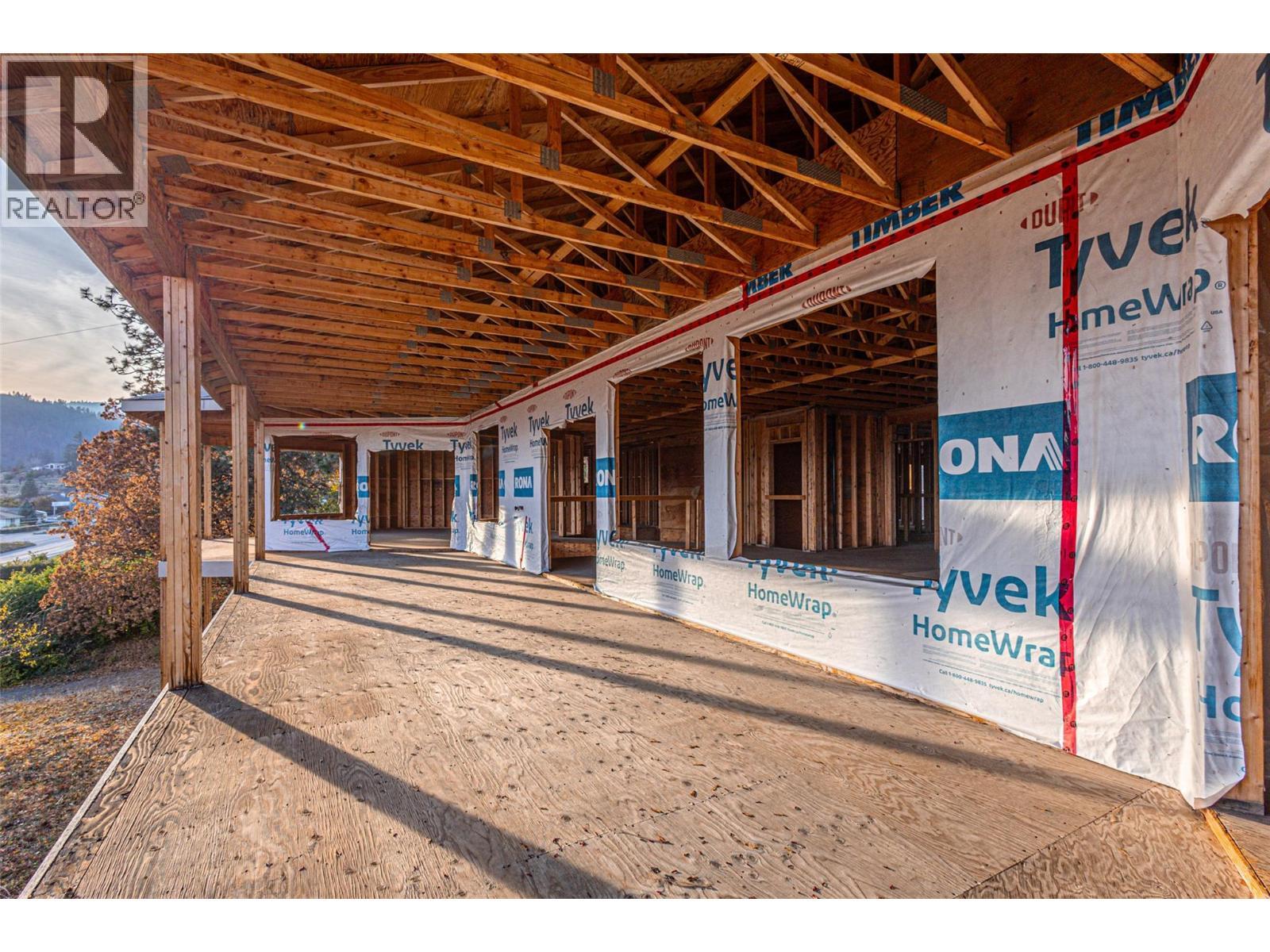 4976 Princeton Avenue. Peachland, British Columbia