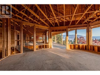 4976 Princeton Avenue. Peachland, British Columbia