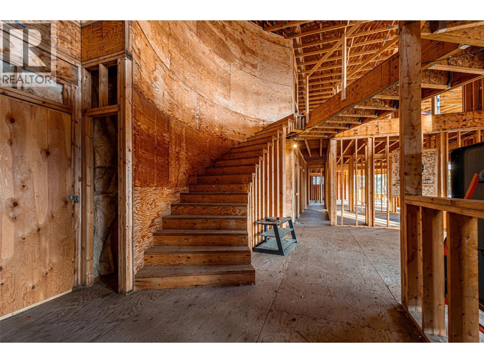 4976 Princeton Avenue. Peachland, British Columbia