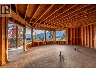 4976 Princeton Avenue. Peachland, British Columbia