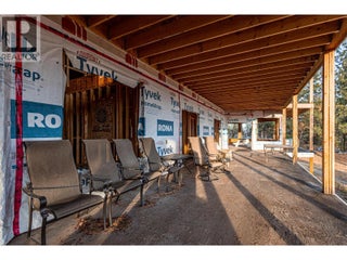 4976 Princeton Avenue. Peachland, British Columbia