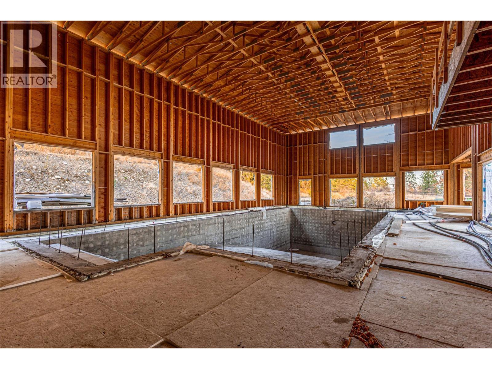 4976 Princeton Avenue. Peachland, British Columbia