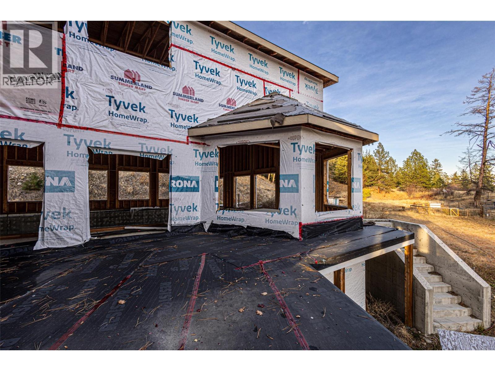 4976 Princeton Avenue. Peachland, British Columbia