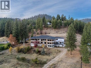 4976 Princeton Avenue. Peachland, British Columbia