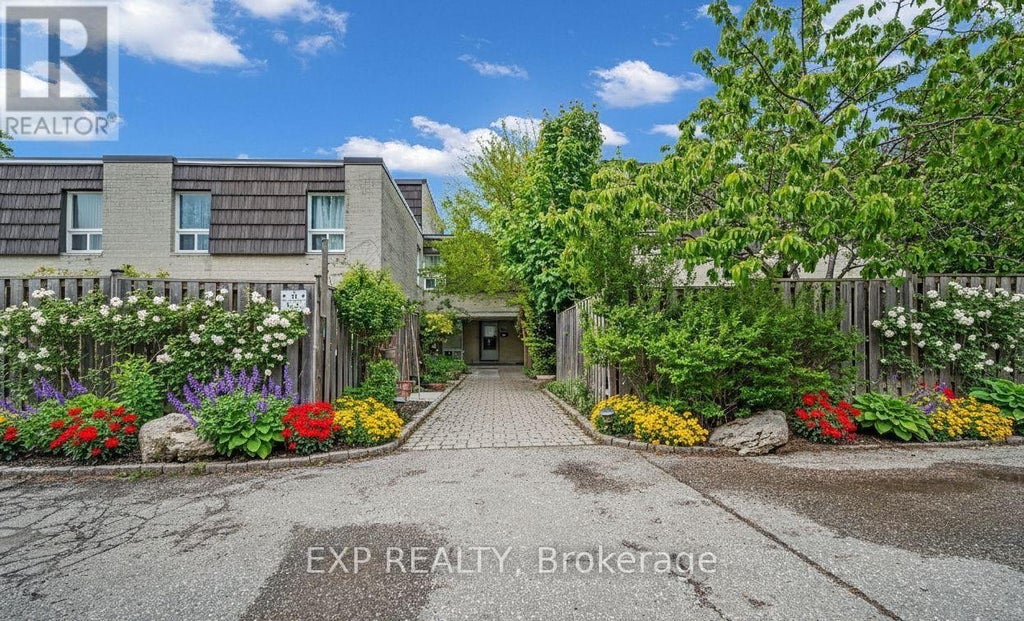 14 - 33 Four Winds Drive, Toronto (york University Heights)