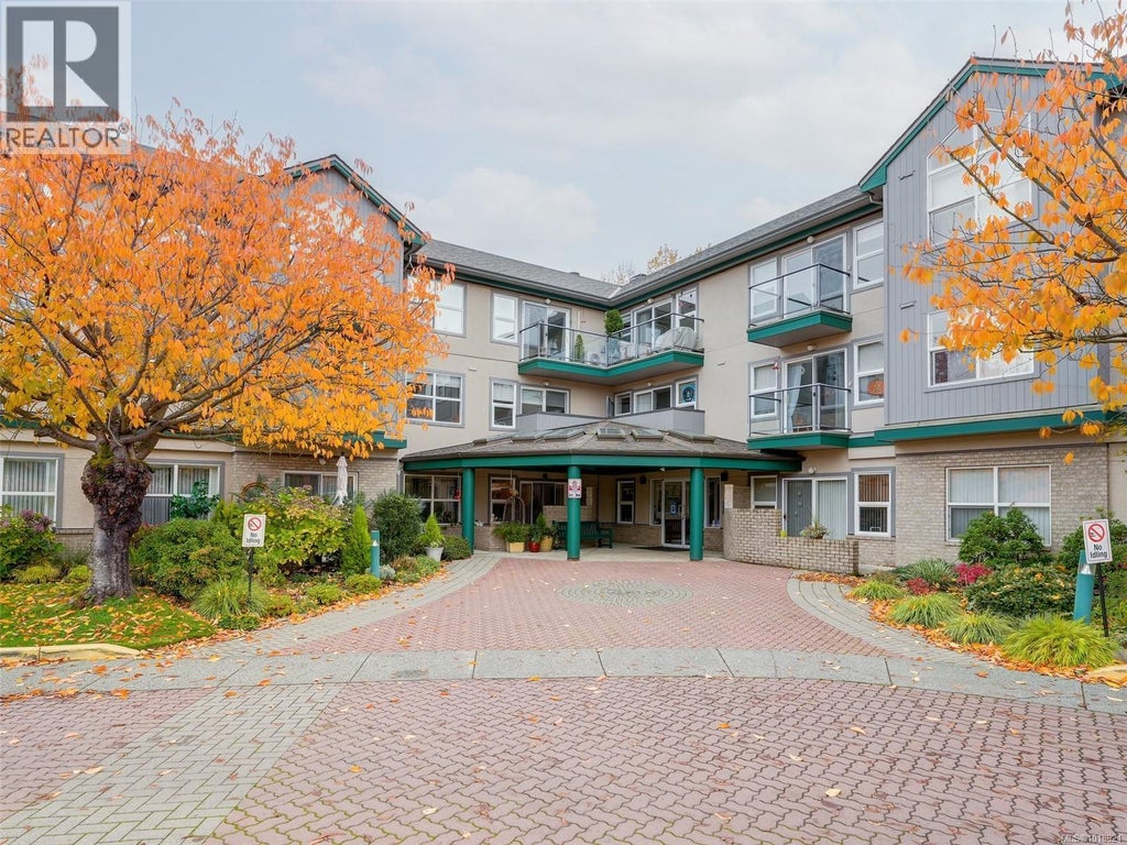 114 1485 Garnet Road, Saanich