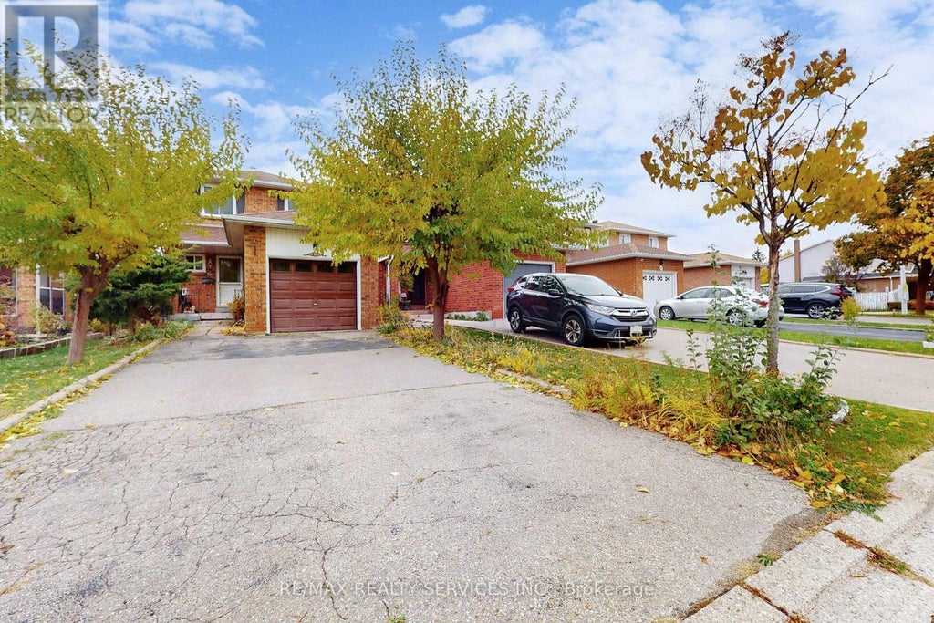 8 Stephensen Court, Brampton (madoc)