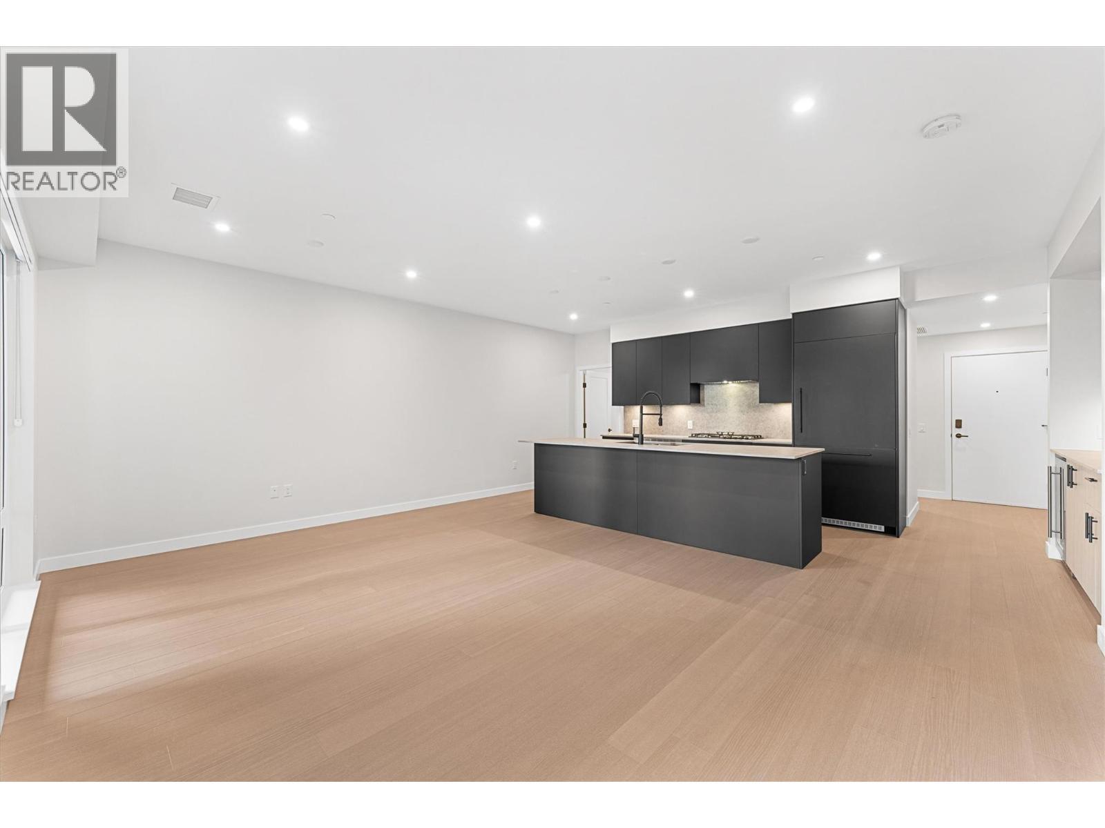 9654 Benchland Road Unit# 202. Lake Country, British Columbia