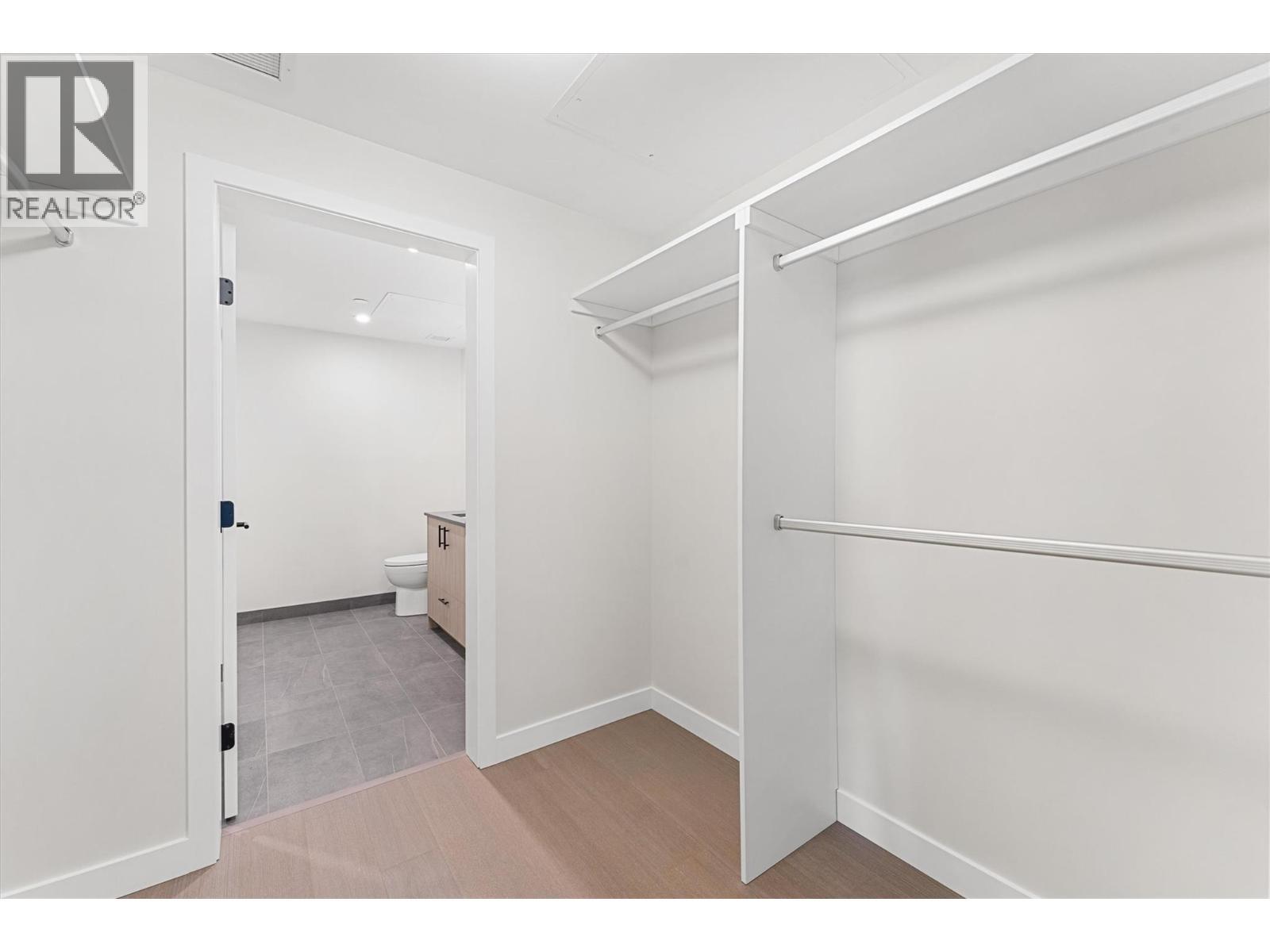 9654 Benchland Road Unit# 202. Lake Country, British Columbia