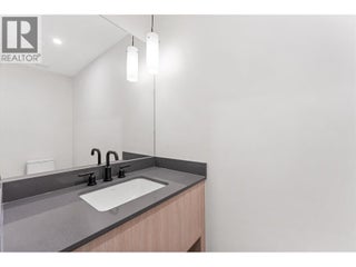 9654 Benchland Road Unit# 202. Lake Country, British Columbia