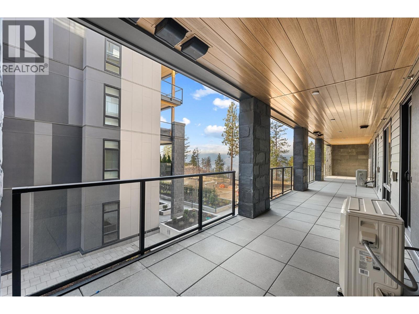 9654 Benchland Road Unit# 202. Lake Country, British Columbia