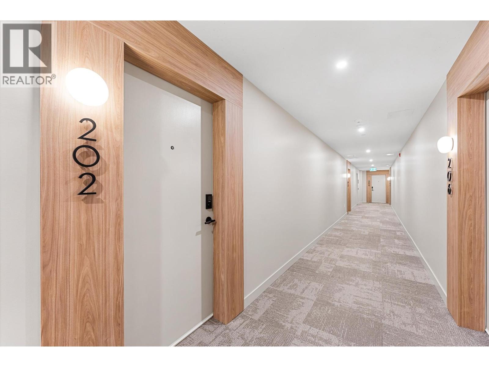 9654 Benchland Road Unit# 202. Lake Country, British Columbia