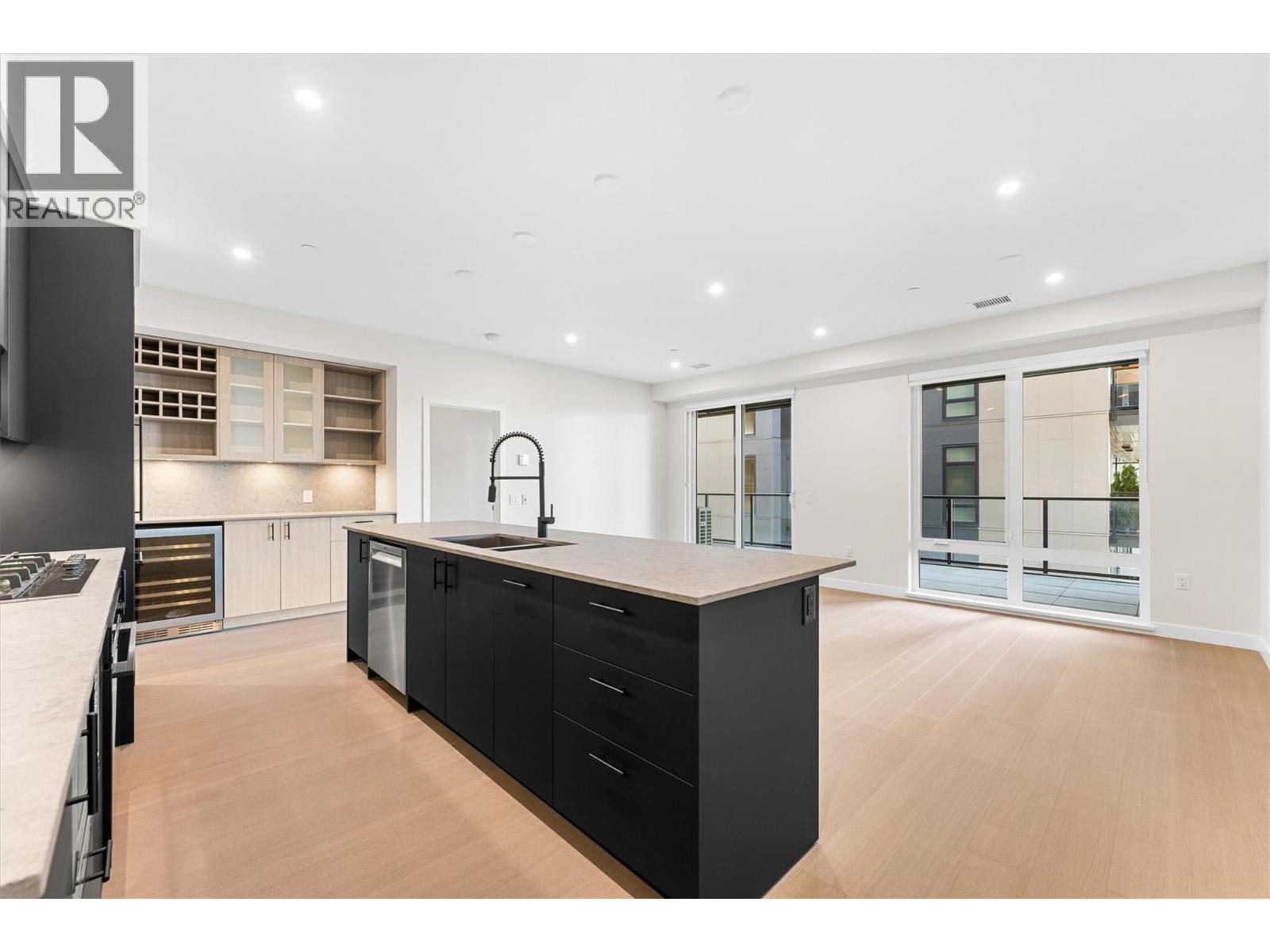 9654 Benchland Road Unit# 202. Lake Country, British Columbia