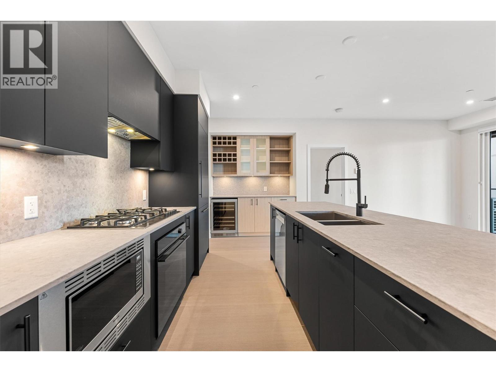 9654 Benchland Road Unit# 202. Lake Country, British Columbia