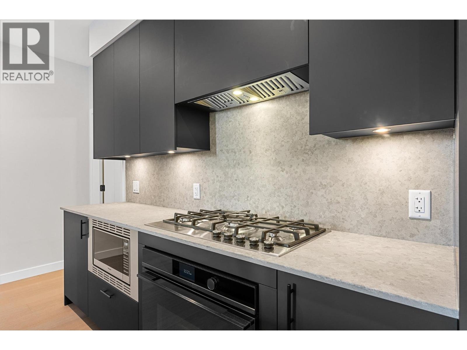 9654 Benchland Road Unit# 202. Lake Country, British Columbia