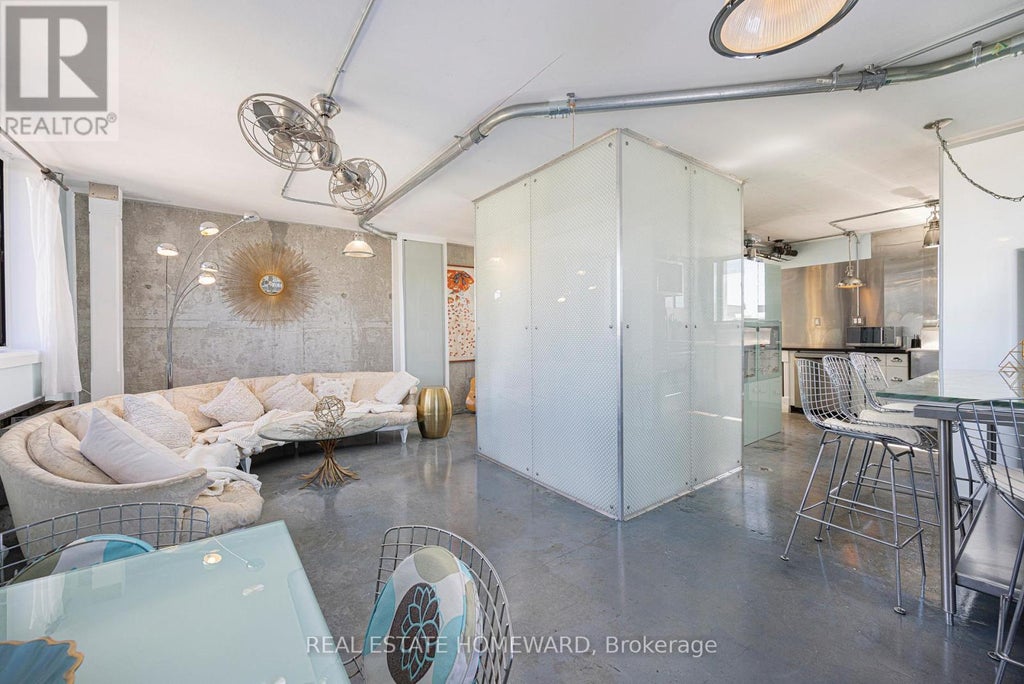 702 - 665 Kennedy Road, Toronto (kennedy Park)