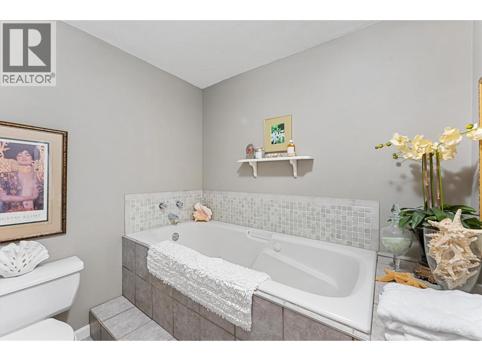 5254 Buchanan Road. Peachland, British Columbia