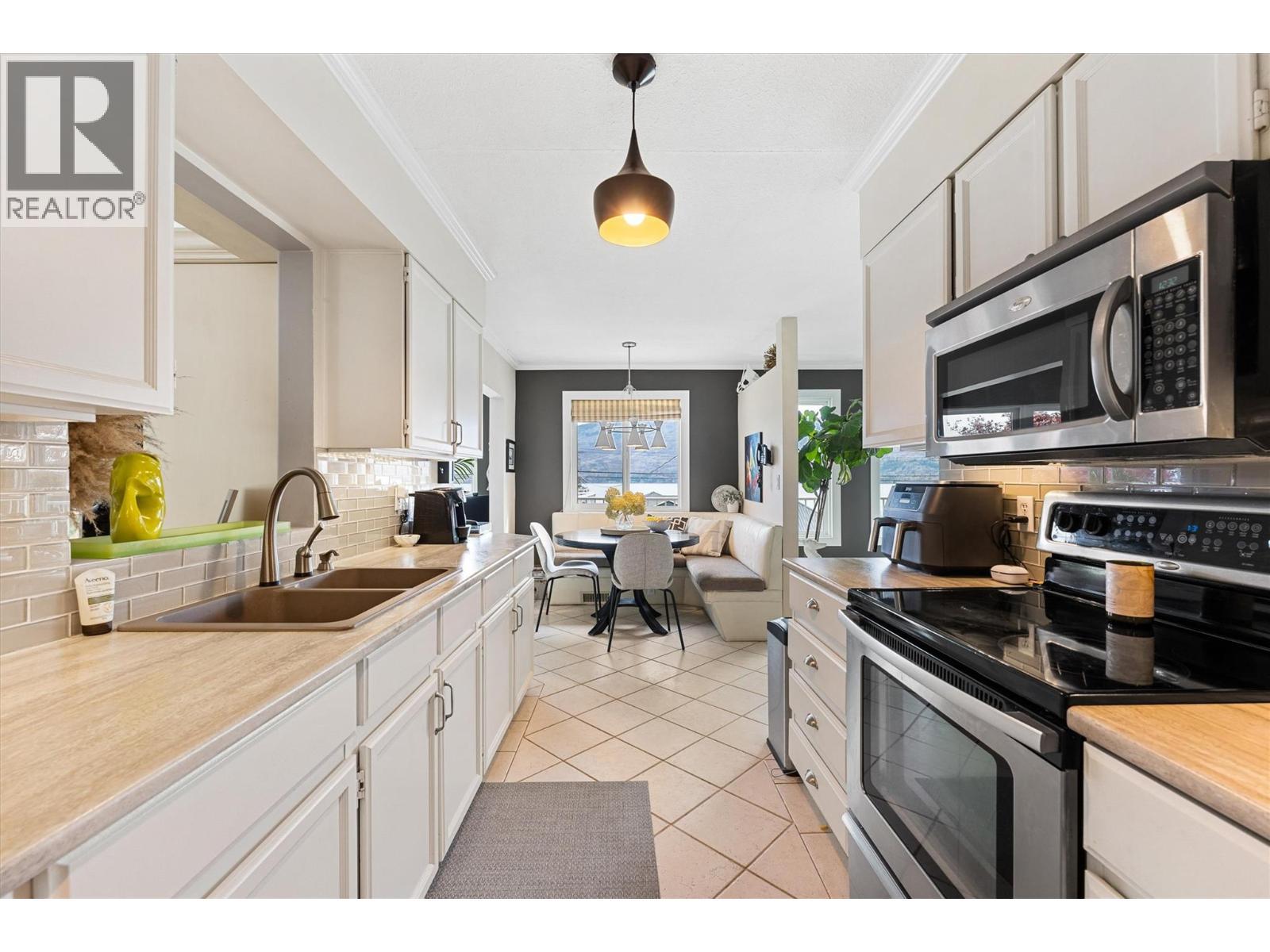 5254 Buchanan Road. Peachland, British Columbia