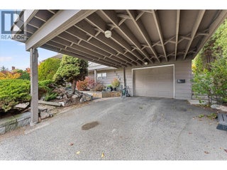 5254 Buchanan Road. Peachland, British Columbia
