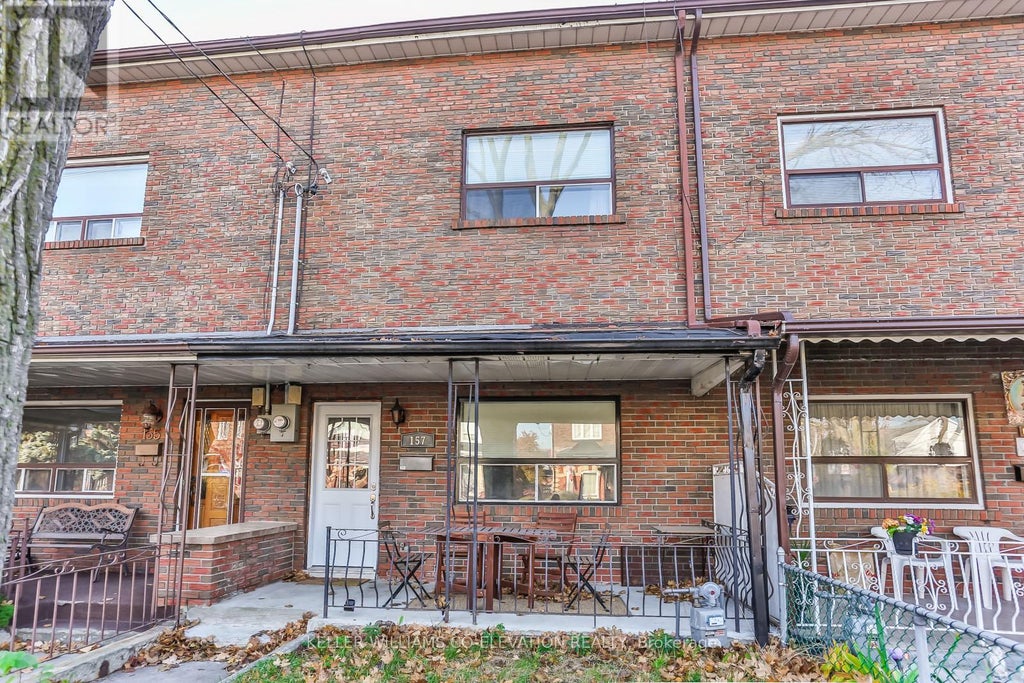 157 Argyle Street, Toronto (little Portugal)