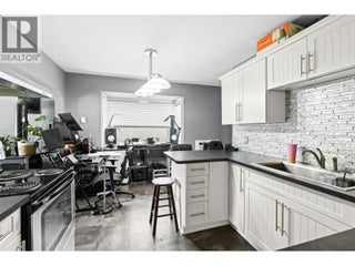 842 Glenmore Drive. Kelowna, British Columbia