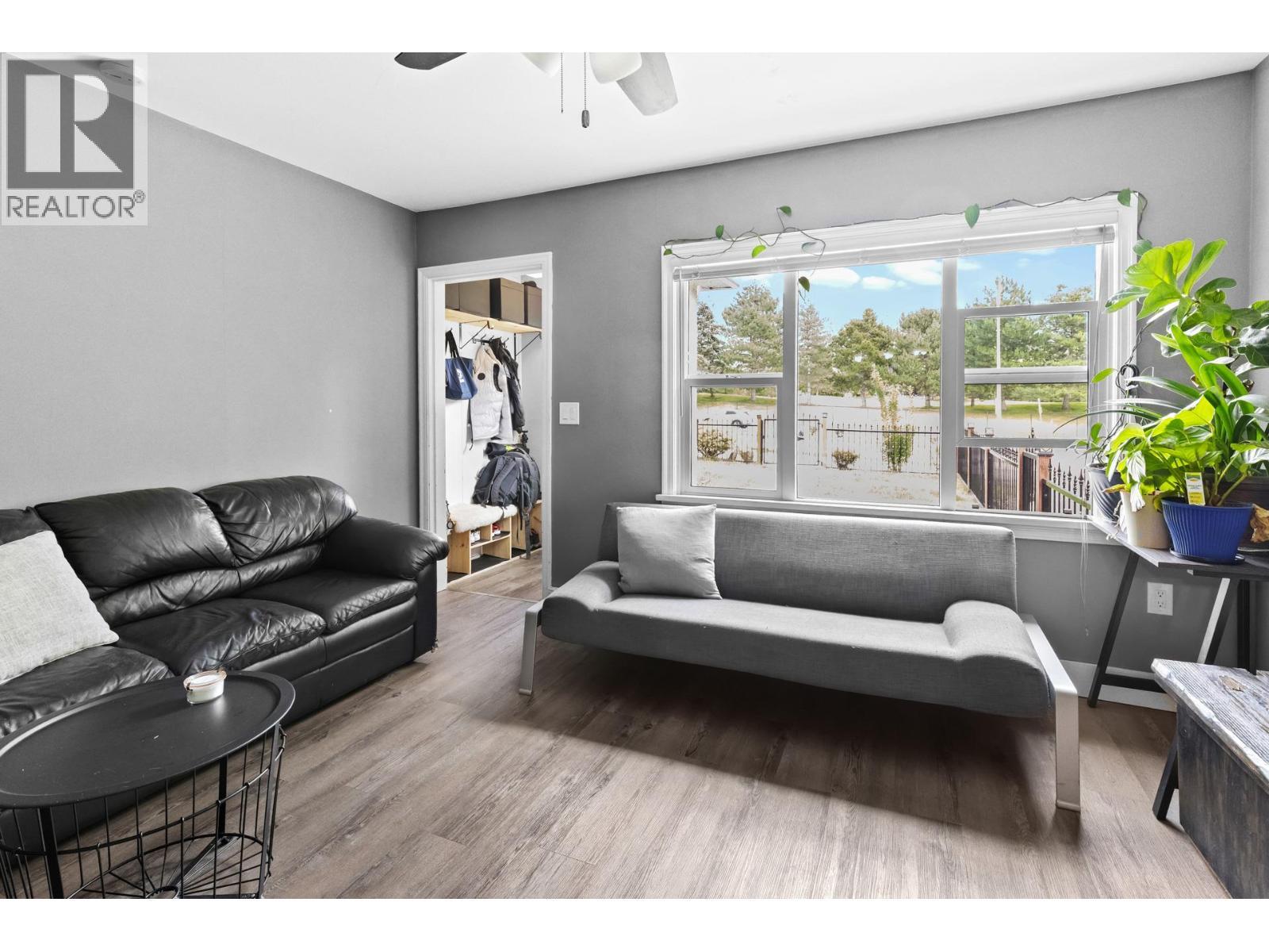 842 Glenmore Drive. Kelowna, British Columbia