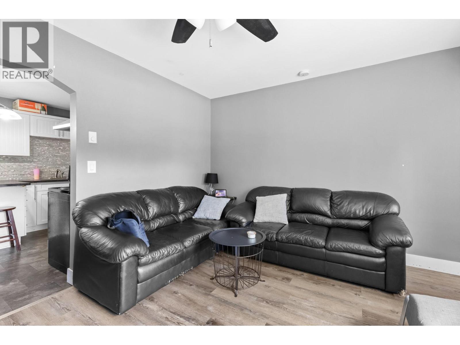 842 Glenmore Drive. Kelowna, British Columbia