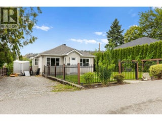 842 Glenmore Drive. Kelowna, British Columbia