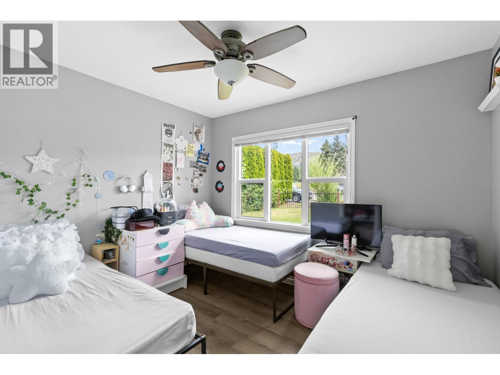 842 Glenmore Drive. Kelowna, British Columbia