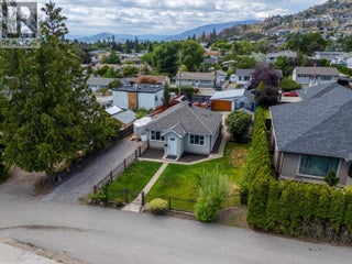842 Glenmore Drive. Kelowna, British Columbia