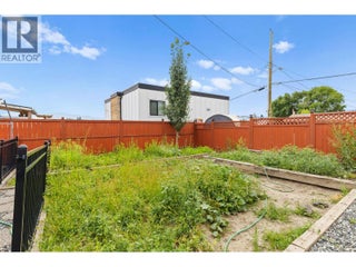 842 Glenmore Drive. Kelowna, British Columbia