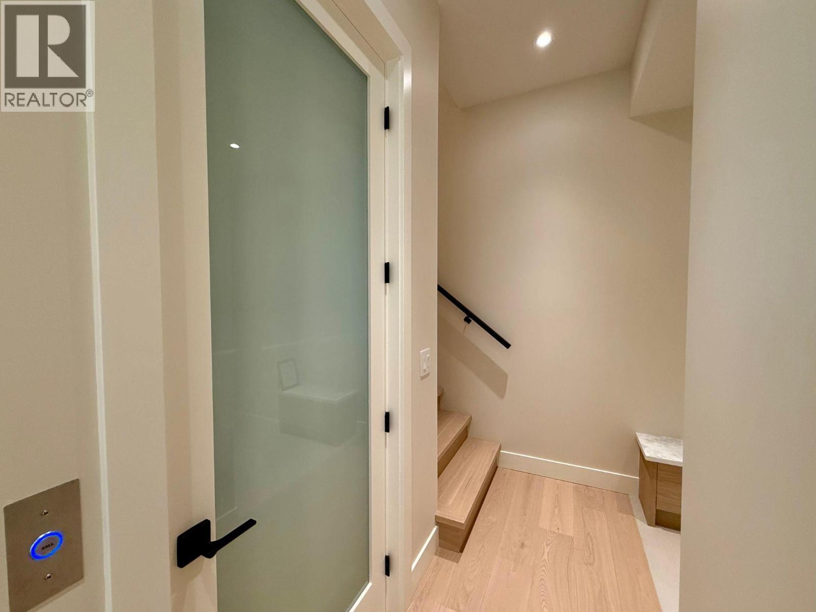 781 Martin Avenue Unit# 4. Kelowna, British Columbia