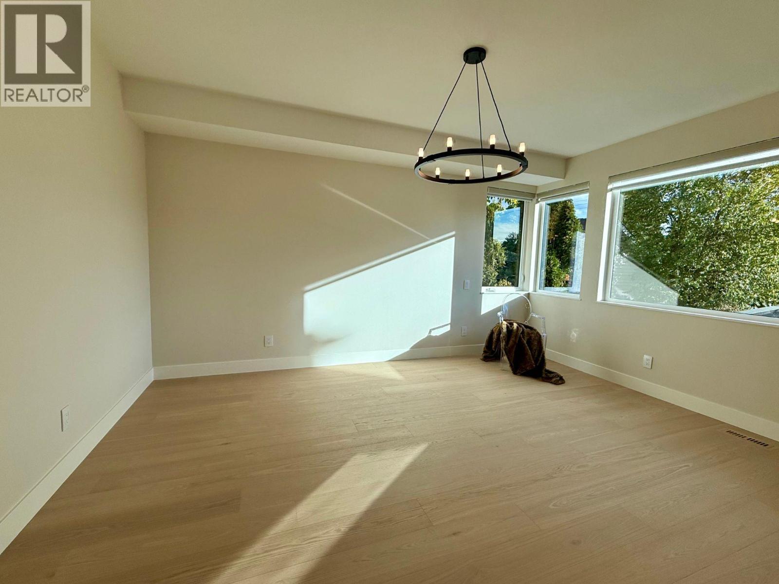 781 Martin Avenue Unit# 4. Kelowna, British Columbia