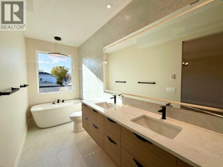 781 Martin Avenue Unit# 4. Kelowna, British Columbia