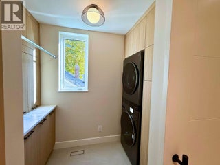 781 Martin Avenue Unit# 4. Kelowna, British Columbia