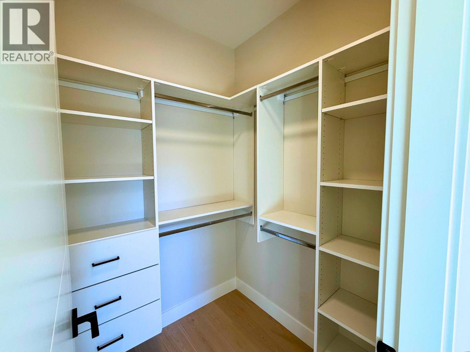 781 Martin Avenue Unit# 4. Kelowna, British Columbia