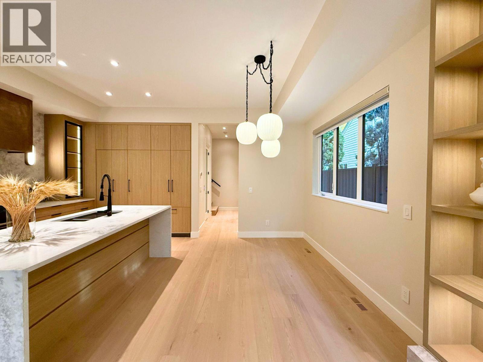 781 Martin Avenue Unit# 4. Kelowna, British Columbia