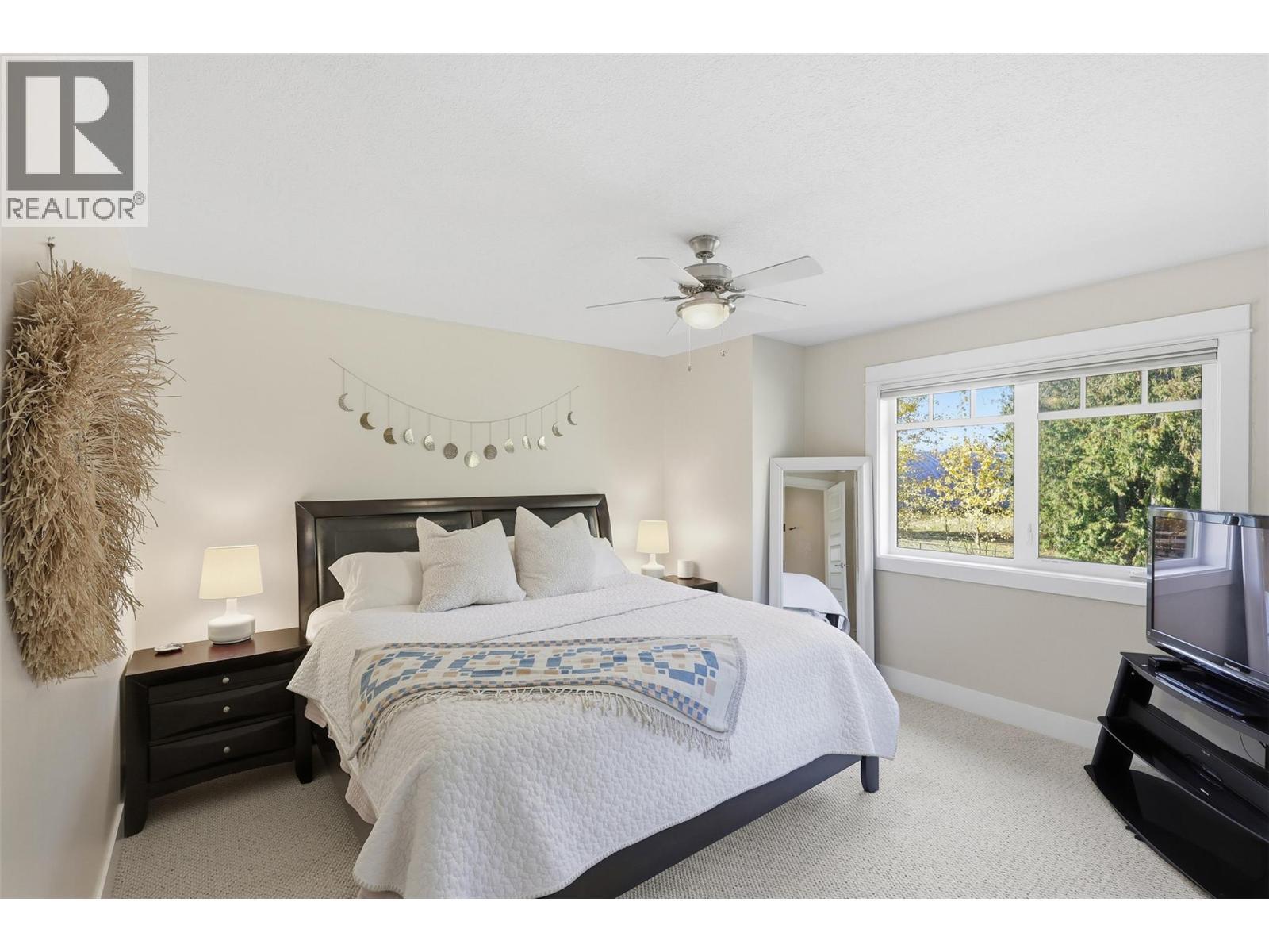 3950 Express Point Road Unit# 29. Scotch Creek, British Columbia