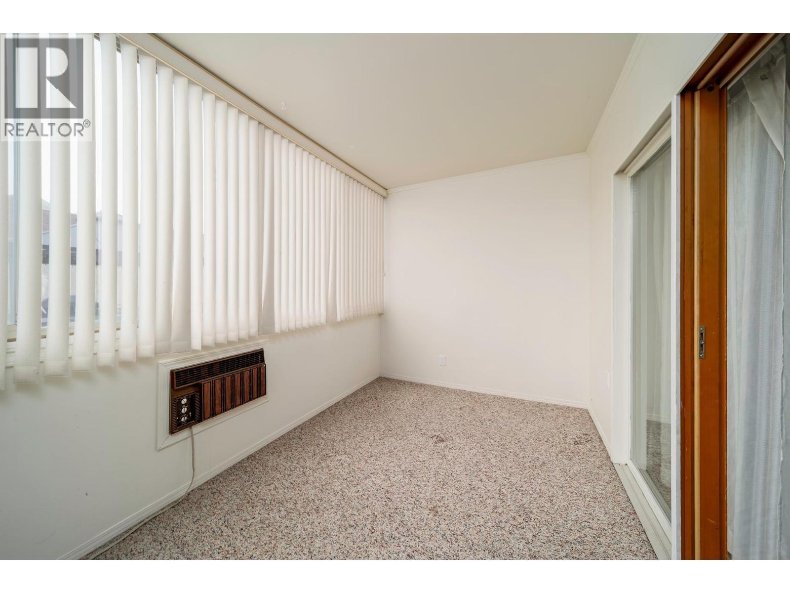 1055 Glenwood Avenue Unit# 101. Kelowna, British Columbia