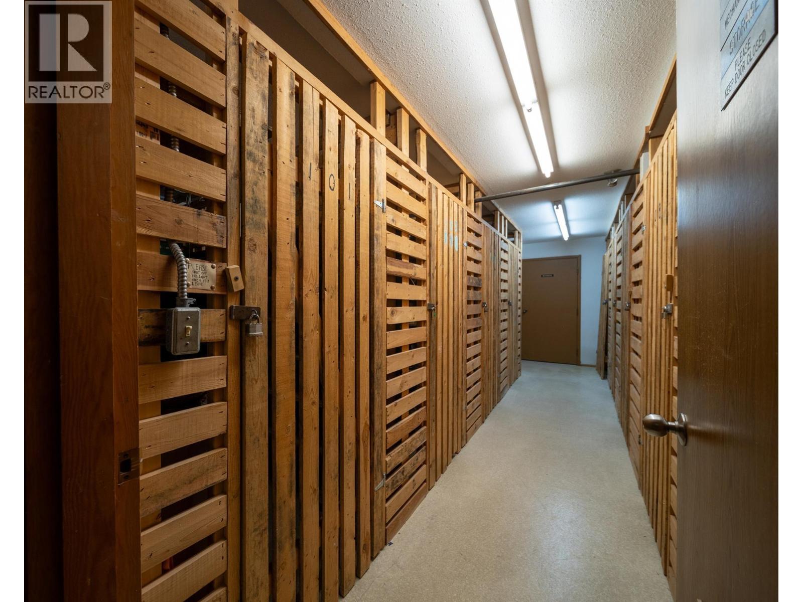 1055 Glenwood Avenue Unit# 101. Kelowna, British Columbia