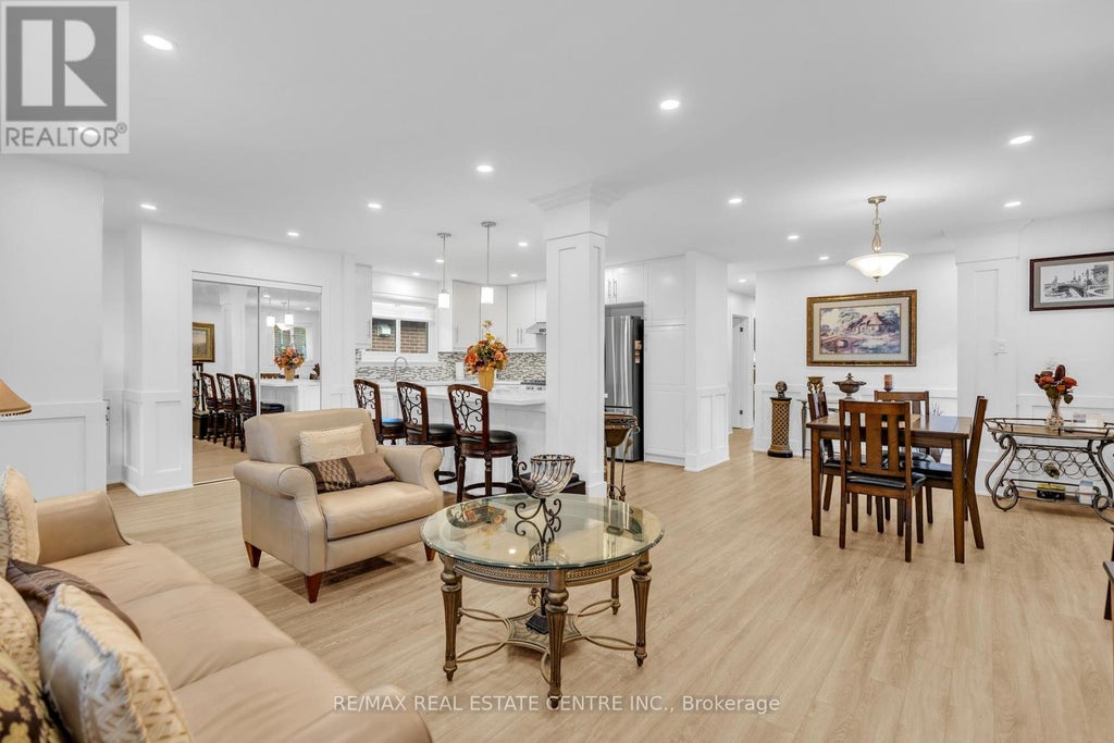 741 Mullin Way, Burlington (appleby)