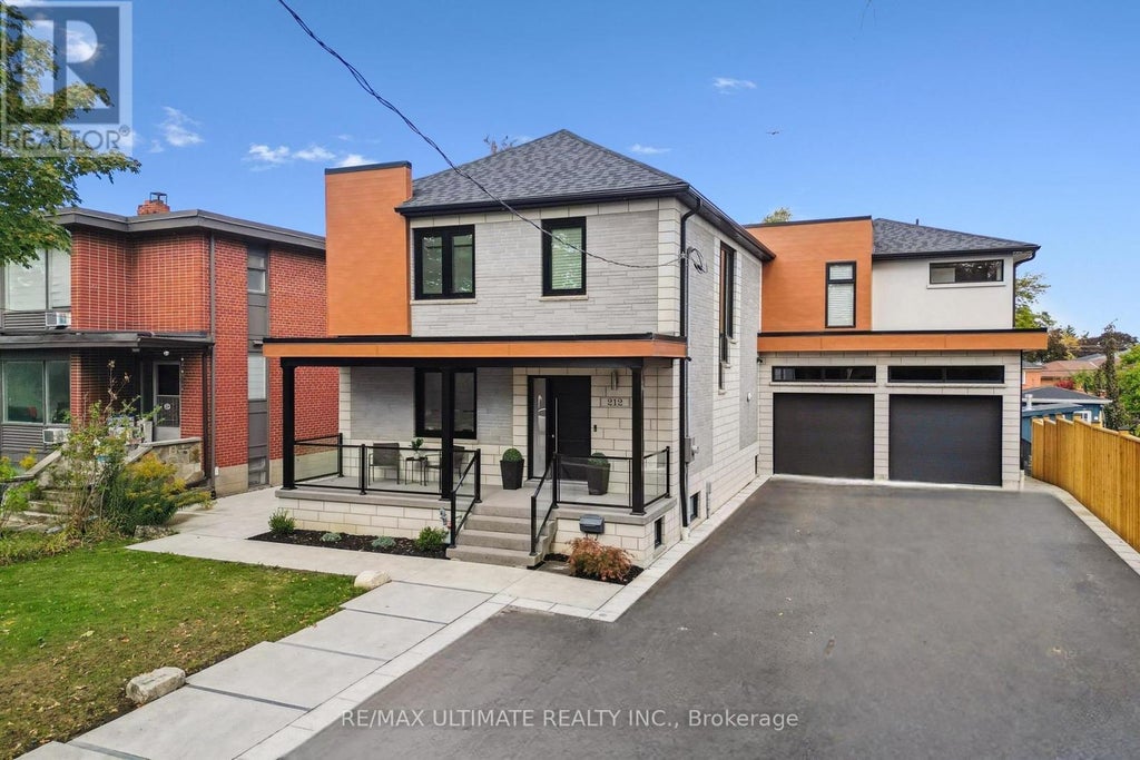 212 Queenslea Avenue, Toronto (humberlea-Pelmo Park)