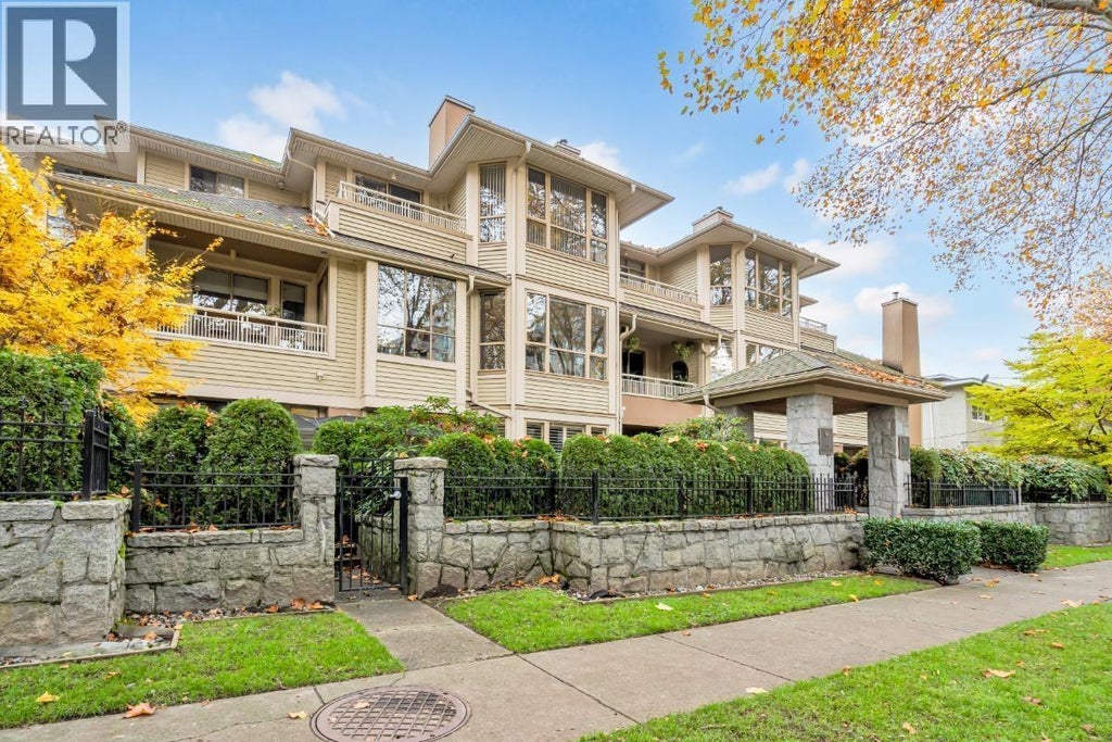 309 3755 W 8th Avenue, Vancouver