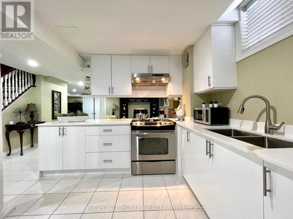 70 Bellona Street, Vaughan (west Woodbridge)