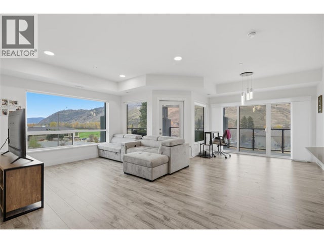 Photo of Listing #10368933