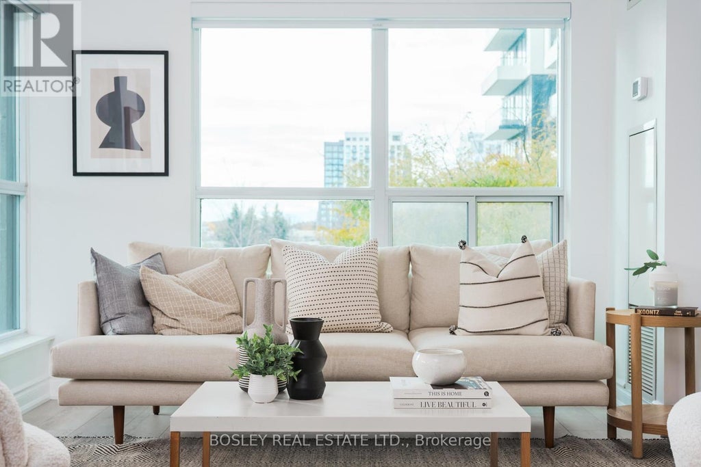 207 - 185 Oneida Crescent, Richmond Hill (langstaff)