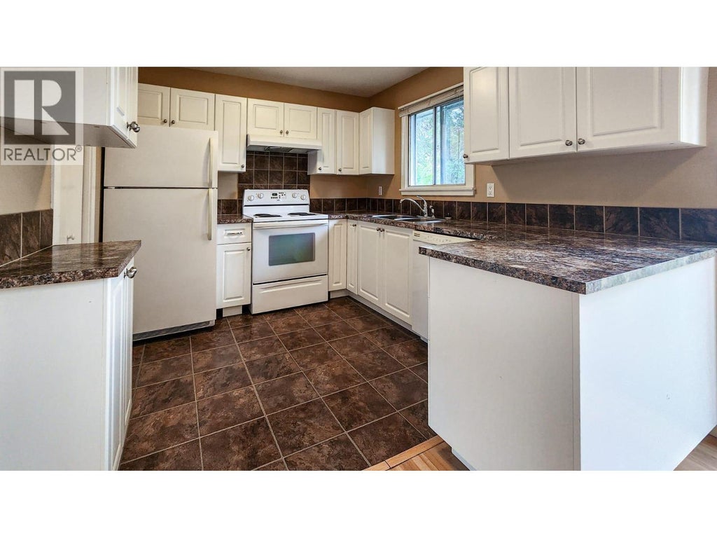 592 Mccurdy Road, Kelowna