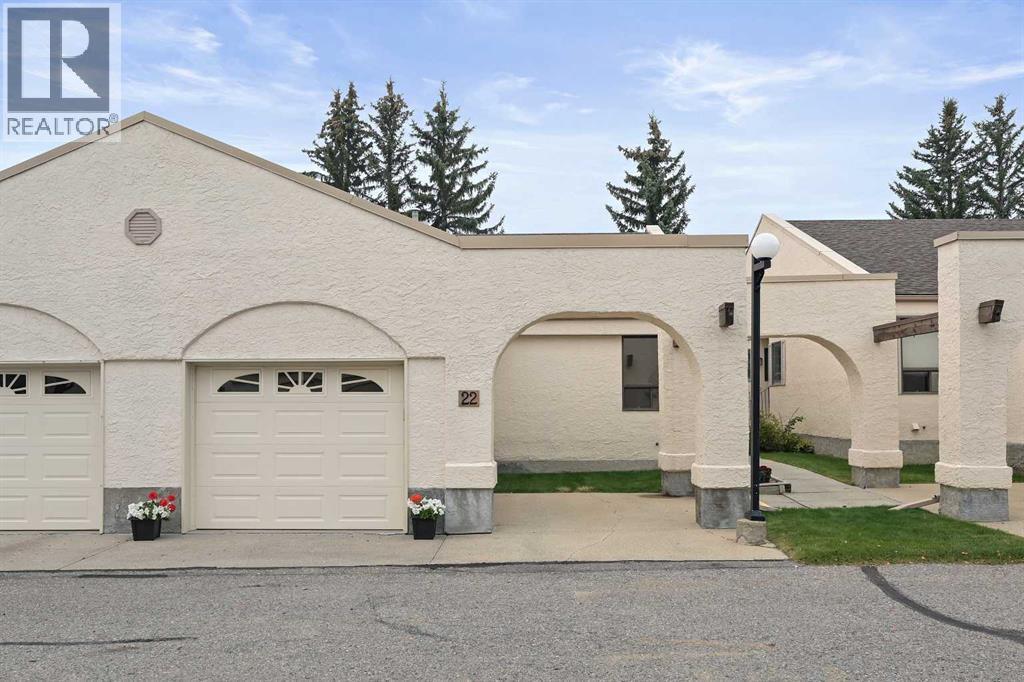 22 Sandarac Circle Nw, Calgary